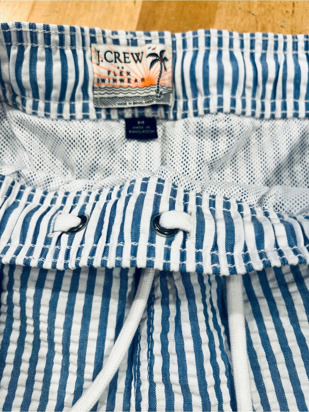 J. Crew 6'' swim trunk in seersucker Size Medium NWT